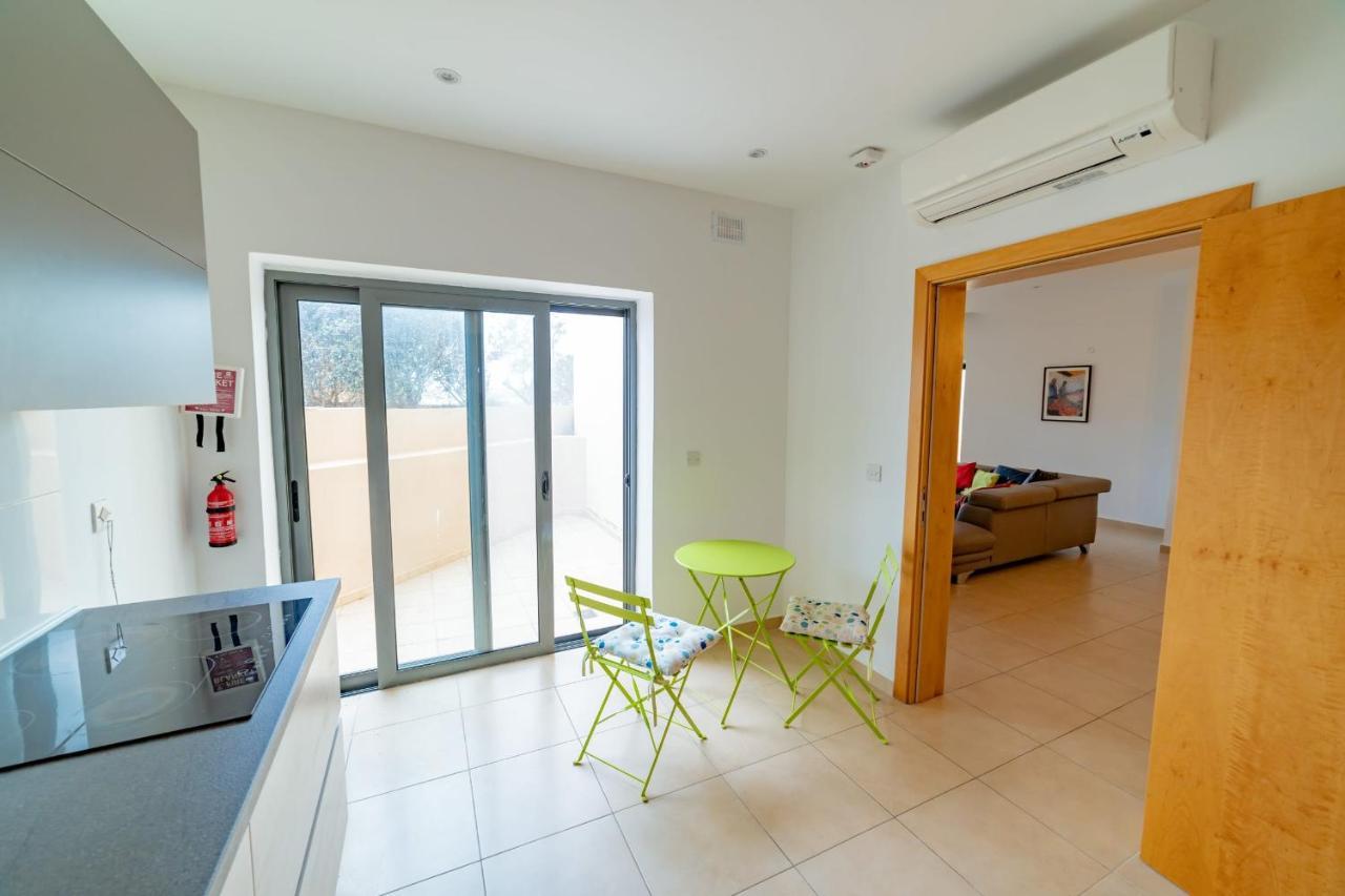 Apartment Luxury Seaview & Pool-hosted By Sweetstay Mellieha