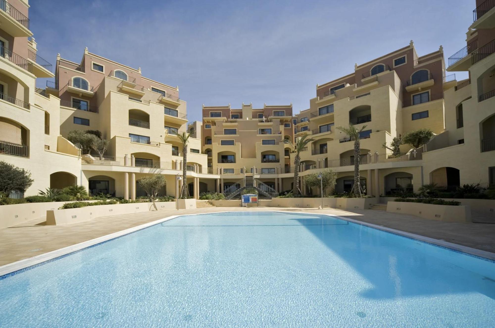 Luxury Seaview & Pool-hosted By Sweetstay Apartment Mellieha